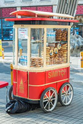 ISTANBUL - SEP 15: Cart with simits (Turkish bagels) in Istanbul