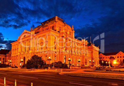 Zagreb Nationaltheater Nacht 01