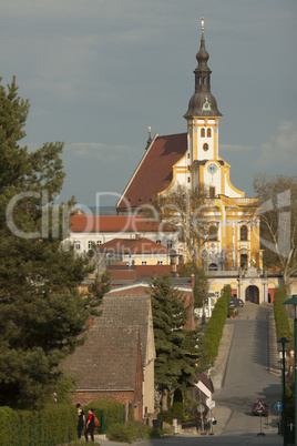 Kloster und Straße