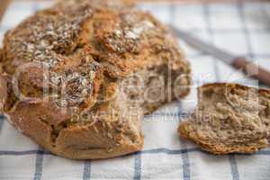 Frisches Vollkornbrot