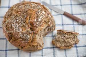 Frisches Vollkornbrot