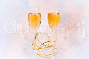 Two glasses of wine and tinsel