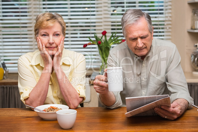 Senior couple spending the morning together
