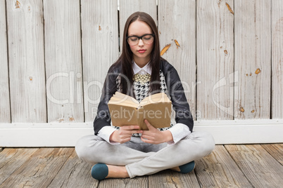 Pretty hipster reading a book