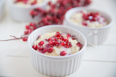 Milchreis mit Granatapfel Kernen