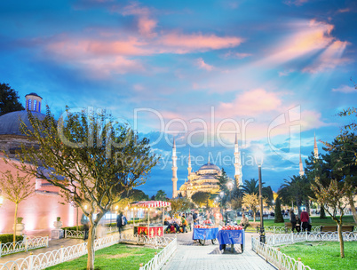 Amazing night view of Blue Mosque - Istanbul, Turkey