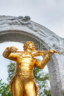 Johann Strauss statue at Stadtpark in Vienna