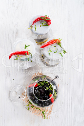 spicy marinated olives