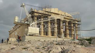 Parthenon der Akropolis in Athen bei Bauarbeiten