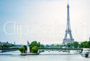 Ponte de Grenelle, Statue of Liberty and Eiffel Tower - Paris, F