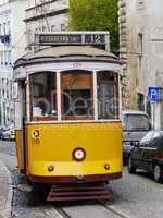 Nostalgische Strassenbahn in Lissabon