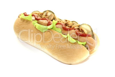 Hot dog mit Ketchup, Salat und Röstzwiebeln