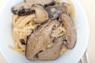 Italian spaghetti pasta and mushrooms