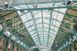 LONDON - SEP 27: Tourists visit the Covent Garden Market Septemb
