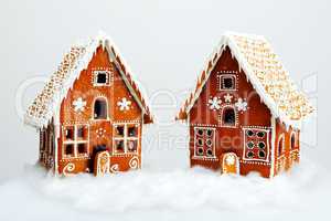 The hand-made eatable gingerbread houses and snow decoration