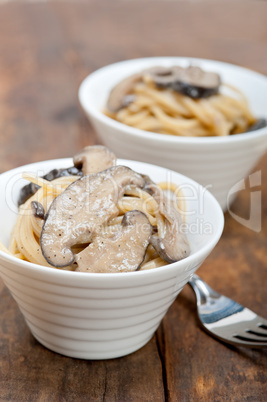 Italian spaghetti pasta and mushrooms