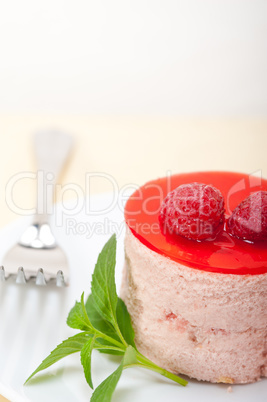 fresh raspberry cake mousse dessert