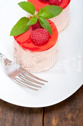 fresh raspberry cake mousse dessert