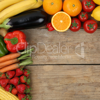 Vegetarisch und vegan Obst, Früchte und Gemüse auf Holzbrett m