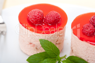 fresh raspberry cake mousse dessert