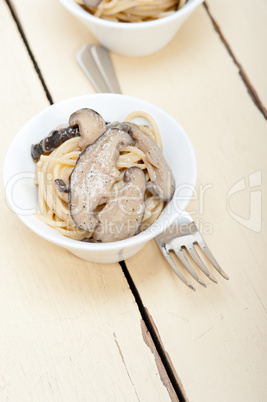 Italian spaghetti pasta and mushrooms