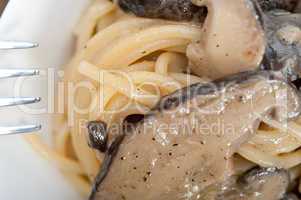 Italian spaghetti pasta and mushrooms