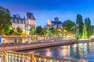 Summer night along Seine River - Paris