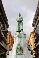 Statue ov Umberto I in Naples