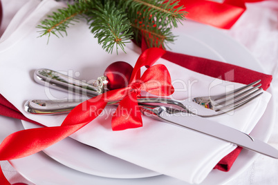 Romantic red Christmas table setting