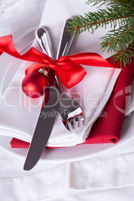 Romantic red Christmas table setting