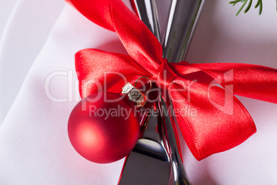 Romantic red Christmas table setting