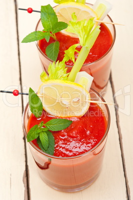 fresh tomato juice