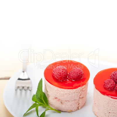 fresh raspberry cake mousse dessert