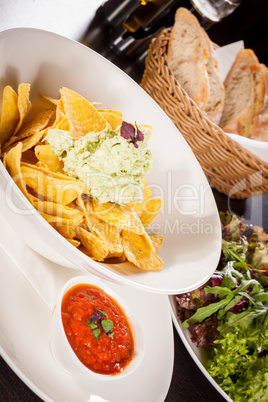 Crisp corn nachos with guacamole sauce