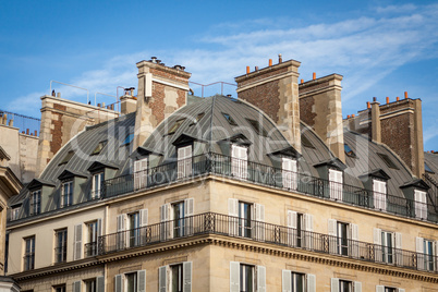 Exterior of a historical townhouse in Paris