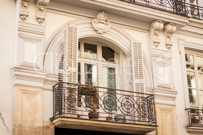 Exterior of a historical townhouse in Paris