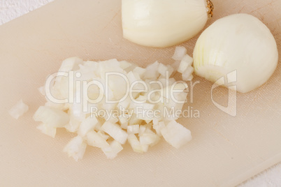 Whole, peeled and diced brown onion