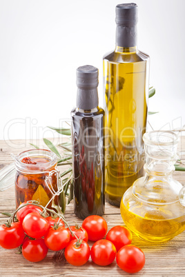 tatsty geen olives tomatoes and olive oil