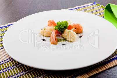 grilled shrimps with potato and kohlrabi puree