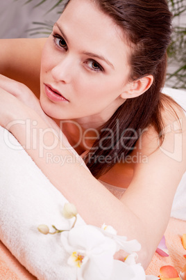 young attractive smilig woman doing wellness spa