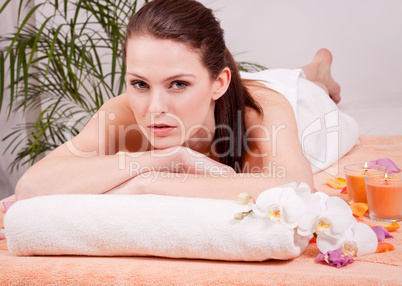 young attractive smilig woman doing wellness spa