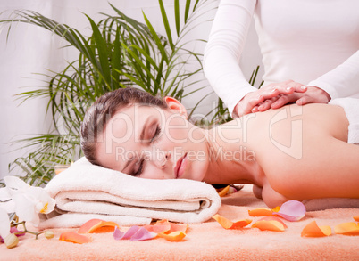 young attractive smilig woman doing wellness spa