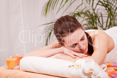 young attractive smilig woman doing wellness spa