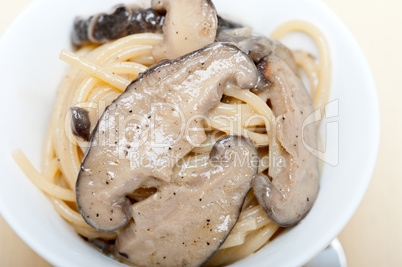 Italian spaghetti pasta and mushrooms