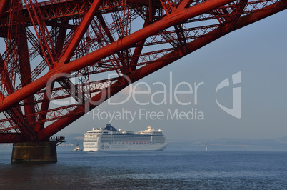 queensferry mit schiff