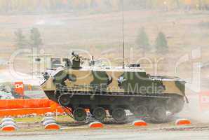 Airborne tracked armoured personnel carrier