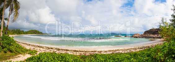 Unberührter Strand auf den Seychellen