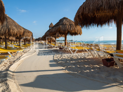 Verlassener Resort Strand in Cancun