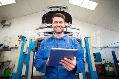 Mechanic using a tablet pc