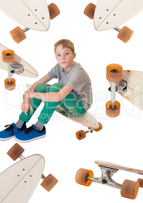 Kind mit einem Longboard